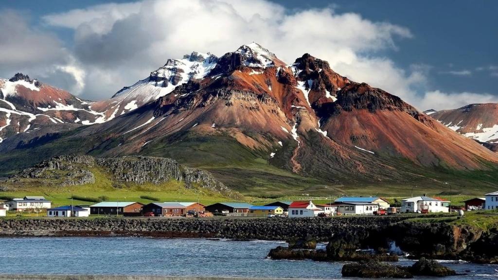 Iceland on a Budget: Essential Tips for Affordable&nbsp;Travel
